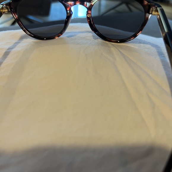 Foster Grant Unisex Sunglasses EUC